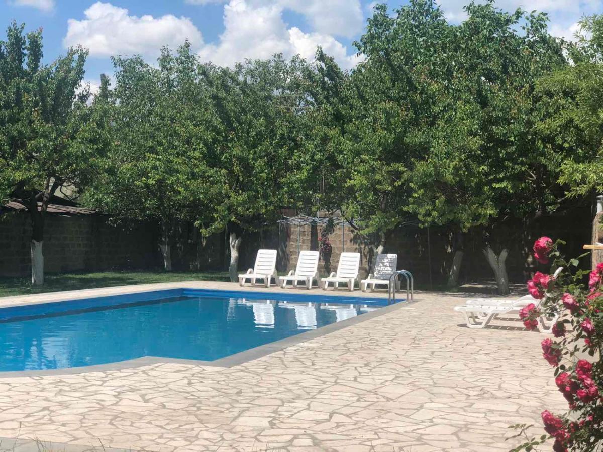 Chez Yvette Panzió Garni Kültér fotó