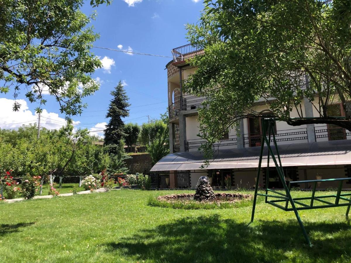 Chez Yvette Panzió Garni Kültér fotó